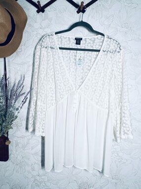 Torrid 2 White Lace Chiffon Shrug Empire Waist Blouse Size 2x
